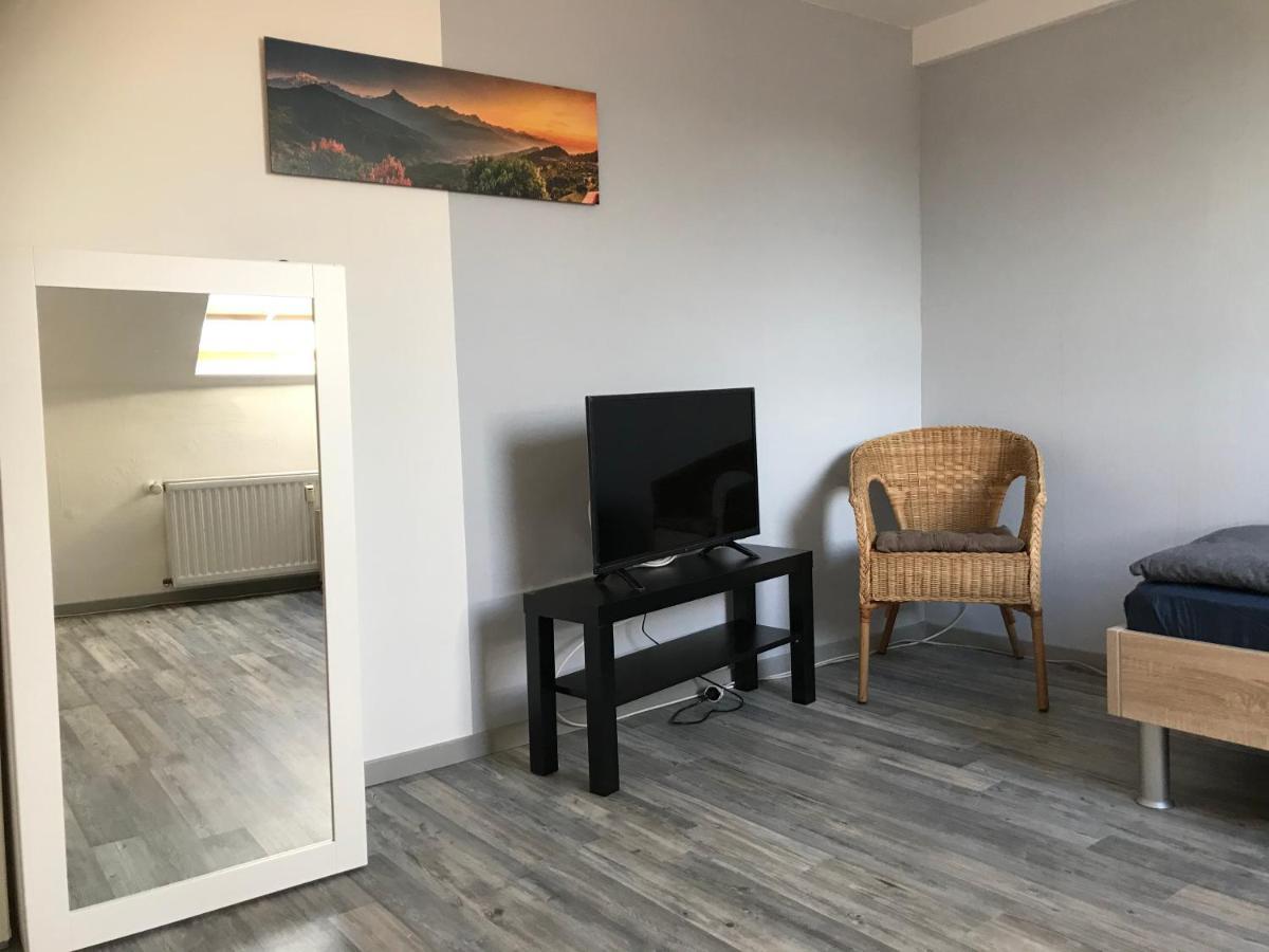 Monteur - Privat Zimmer Langerwehe Geich Bagian luar foto